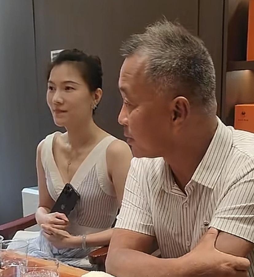 七夕节，上海“流浪大师”沈巍与南京晓晓终会面。最好的情人也许就是红颜知己吧，他