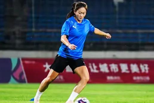 女超四强争霸，究竟谁会笑到最后？辽宁女足、北京女足、武汉女足、江苏女足都有可能性