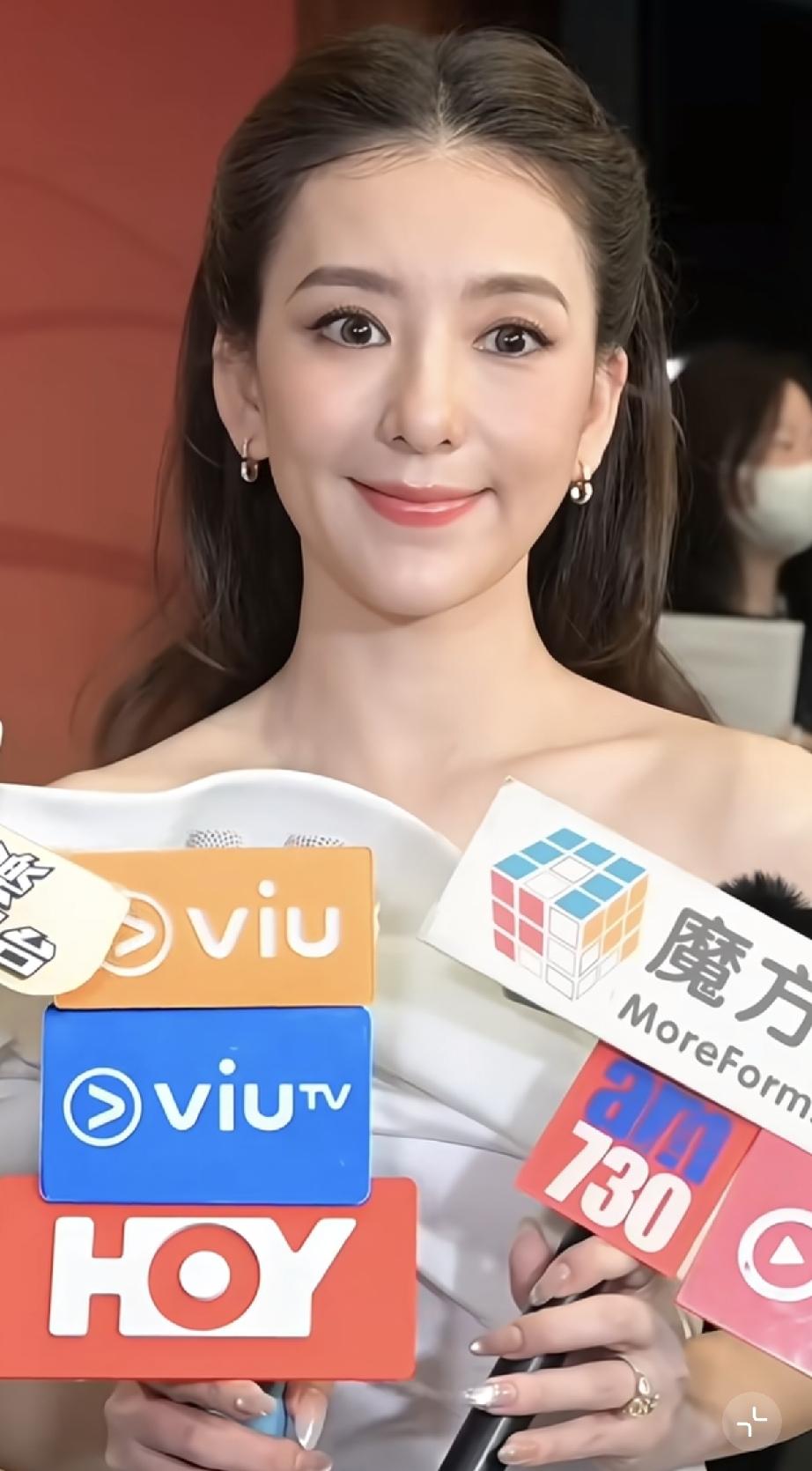 郭富城同意方媛不学粤语，也主动学了普通话，结果网友却不答应，认为她太赖了，1