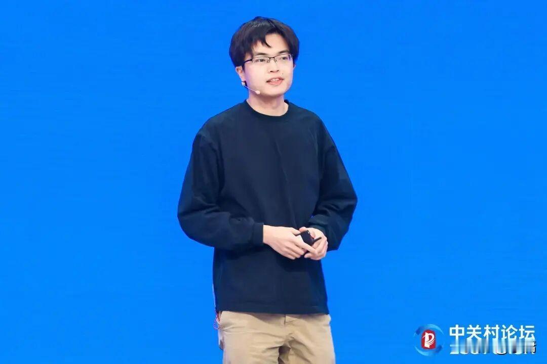 看到月之暗面的大模型KimiK3刷屏，我好奇去搜了搜月之暗面创始人杨植麟的履历