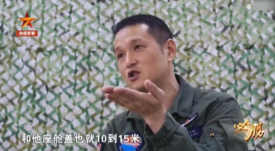 歼16同时锁定2架F22！央视披露大量细节：美军真的是欺软怕硬。这次行动的主角是