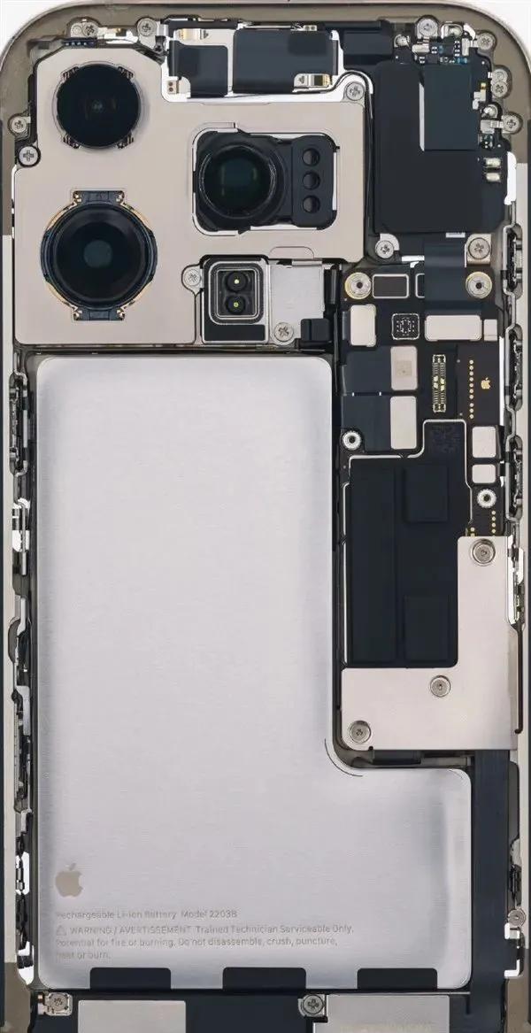 当初iPhone16Pro采用钢壳电池，结果节奏被带的飞起，什么钢壳电池更容