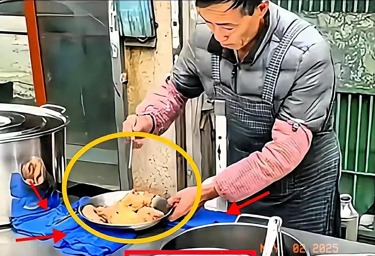 济南文旅一觉醒来，天塌了！评论区沦陷，无数网友声讨！因为一家网红炸鸡店争议沸