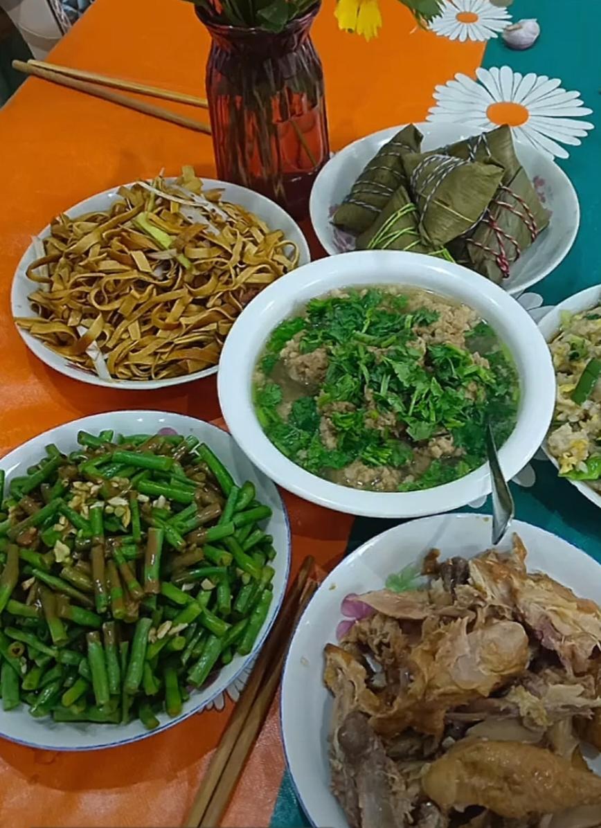 有点小小遗憾，挣不了钱，只能在家待着了。又一个塔司问我有没有时间去替班，没办法