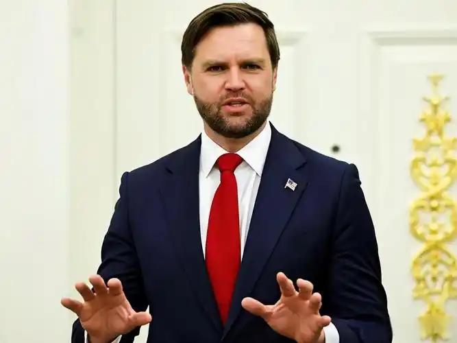 万斯曾公开吐露惊天大实话：美国历史上犯下的最致命错误，就是在苏联轰然解体的那关键