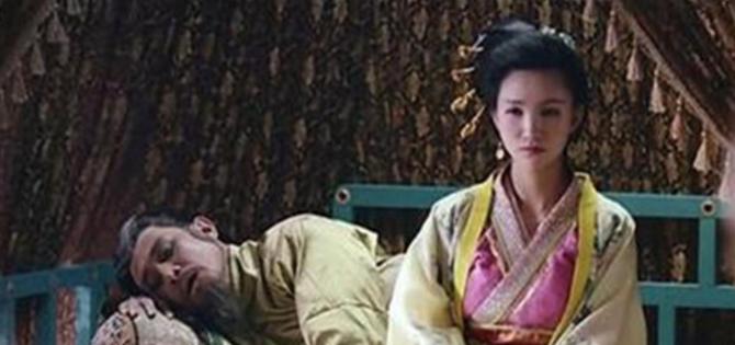 三国时期，只因第二天早上小妾没有依照规定时间叫醒曹操，曹操一怒之下扬言要杀了小妾
