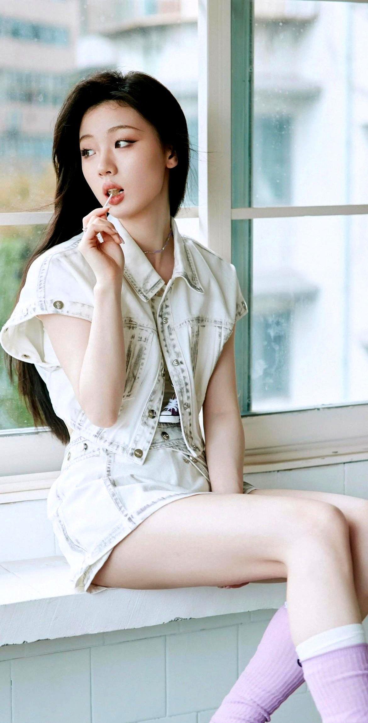 我有预感，单依纯可能快退圈了，不是因为因为她实力不行，是因为她改编了李荣浩的李白