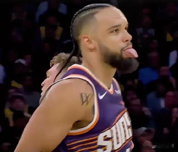 离开火箭越打越好了！！！狄龙布鲁克斯：本赛季目前代表太阳打了42场比赛，场均