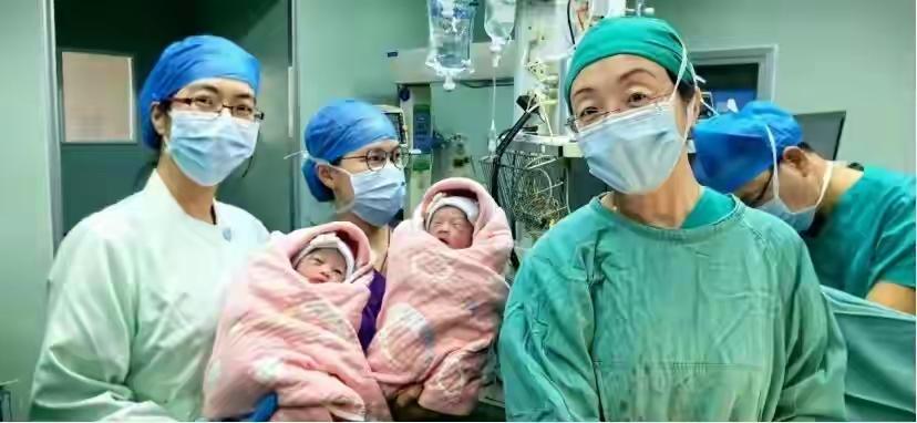 原来觉得伊能静非常牛，毕竟一个女人56岁还有大姨妈没更年就已经跑赢95%的人了，