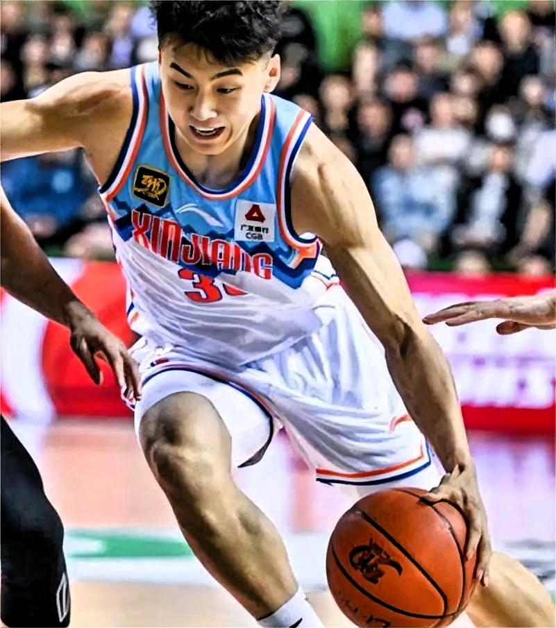 核心短板与具体表现-一号位彻底塌陷：赵睿离队后无合格组织核心，西尔扎提传