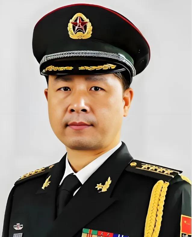 “我要让所有美国的导弹打不到中国！”没人能想到，这句掷地有声的豪言，竟出自青年科