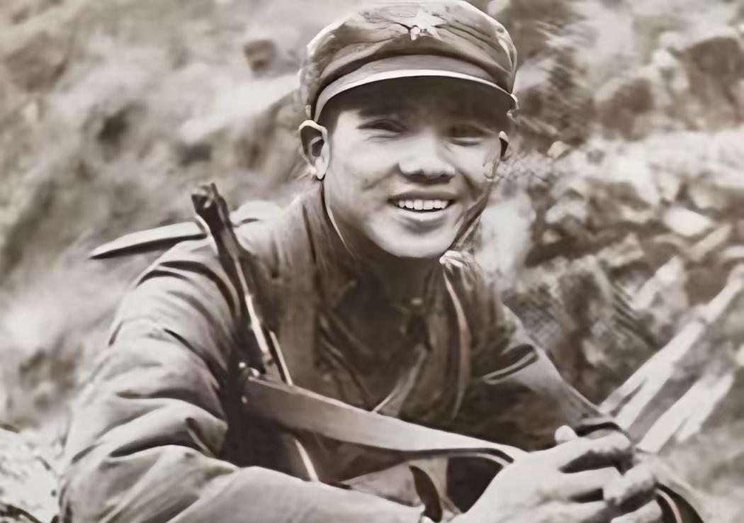 1979年，对越反击战中，一个战士奉命去前线送信，谁知他刚一赶到，就发现阵地已经