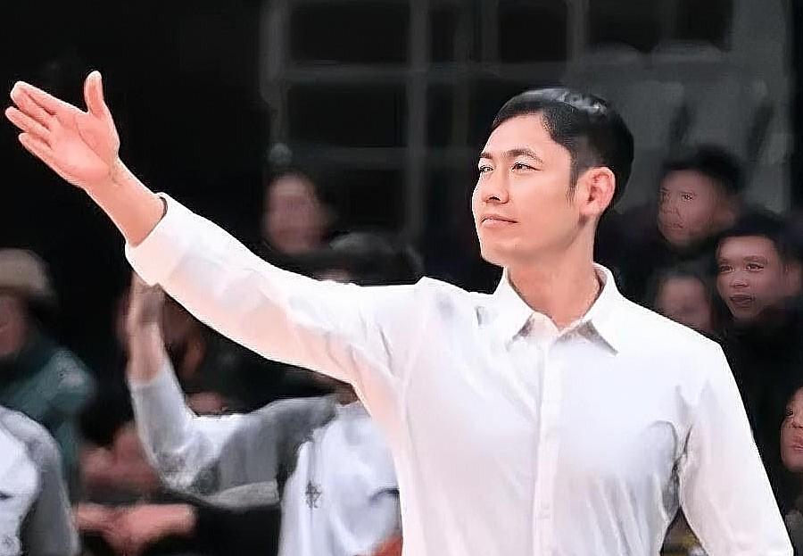 北控男篮主帅张庆鹏喊话辽宁球迷！今日CBA常规赛，辽宁98-86战胜北控。赛后