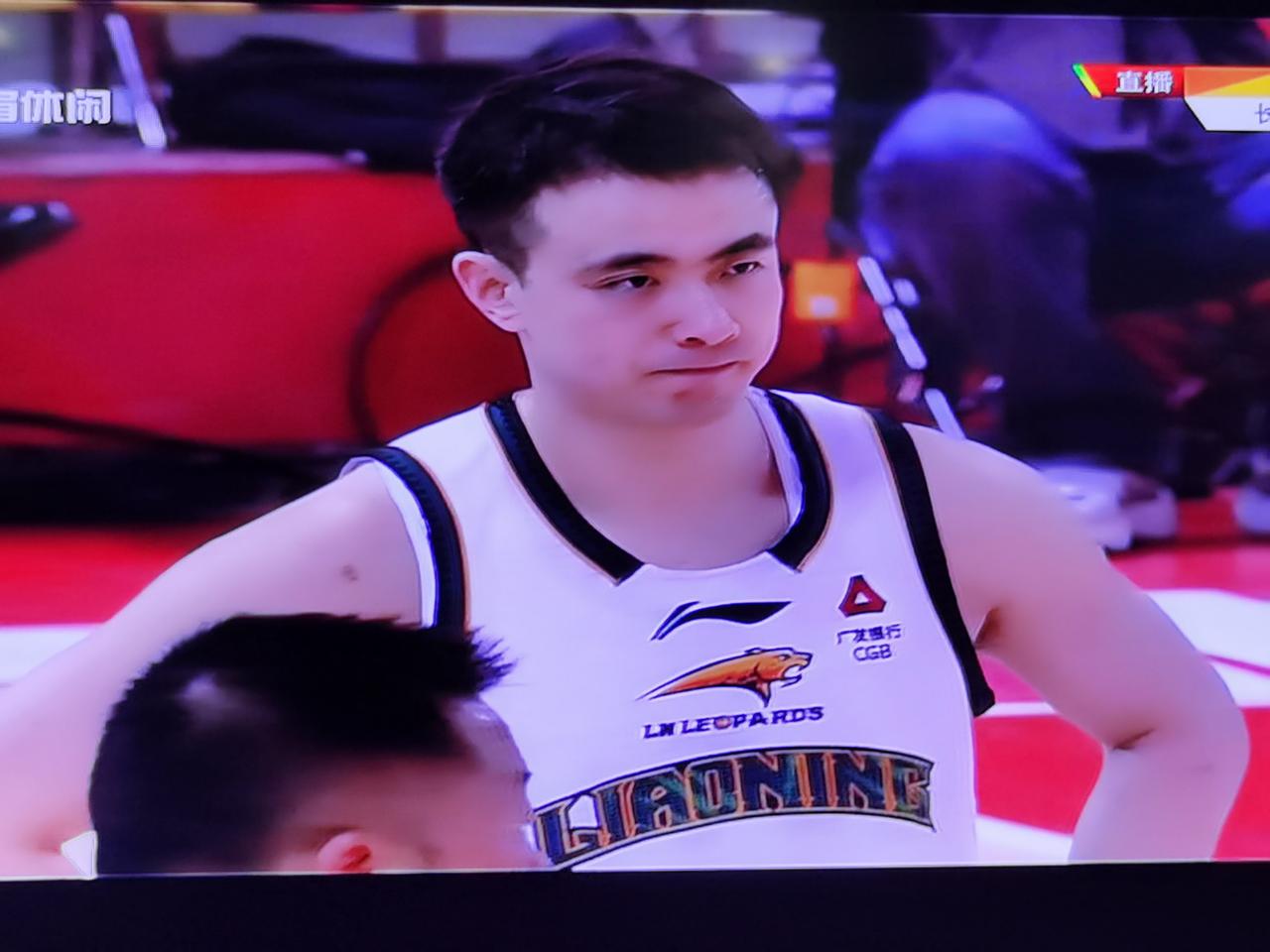 如果乌戈不辞职的话，辽宁队剩余12轮比赛中，至少有希望赢下7场（广州、福建、新疆