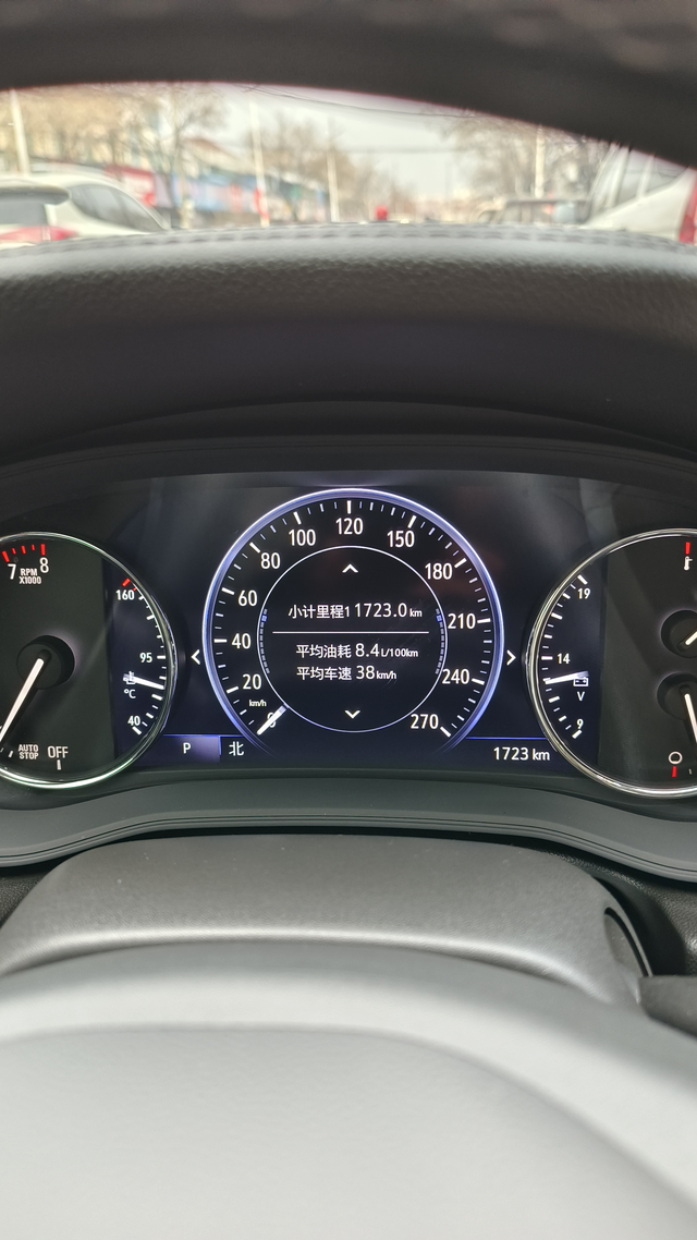24款别克君威28T这油耗咋样昨天去加油站直接95加满，看见加油站大姐都笑了，