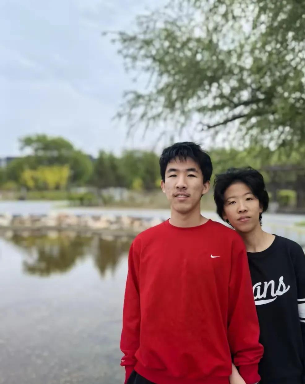妹妹710分、哥哥680分！辽宁龙凤胎兄妹高考成绩出炉，网友纷纷惊叹：这家的基因