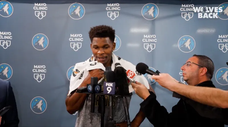 安东尼-爱德华兹在采访中表示，他认为森林狼与丹佛掘金队之间已经形成了明确的宿敌关