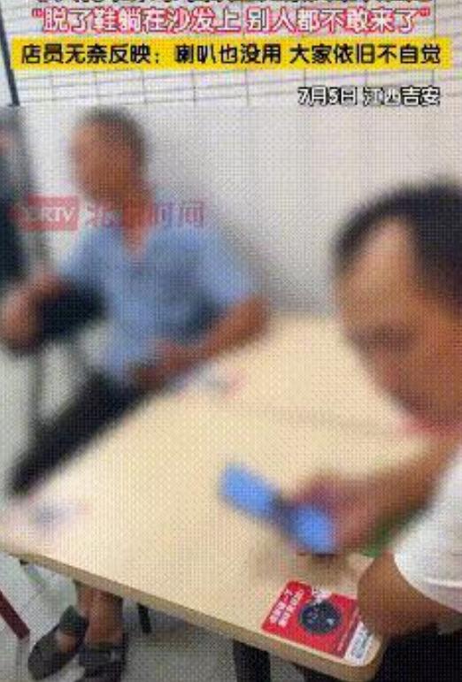 担心的事情还是发生了！7月5日，江西吉安，一家华莱士门店遭遇了前所未有的难题。