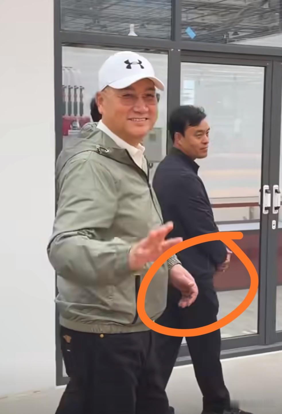 老话说得好：老伴，老伴，老来是伴！73岁的“唐僧”扮演者迟重瑞老师日前现身河