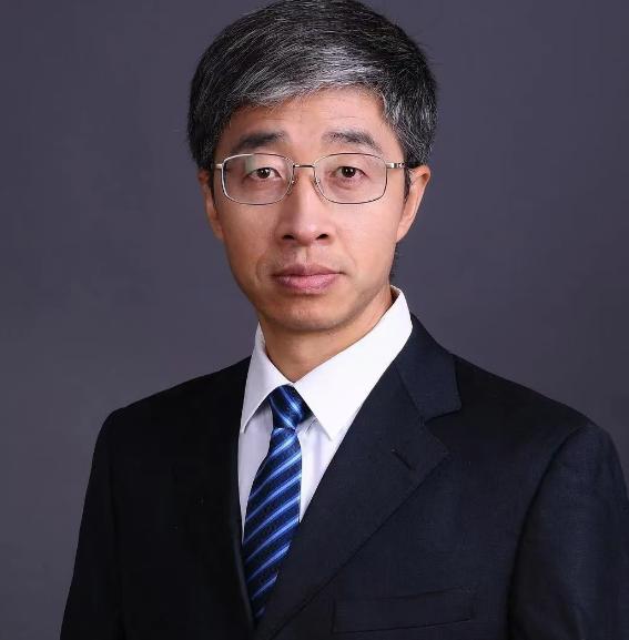 没想到一夜之间火了！北师大副教授陈志新，因为自己的课没有被教务处排上，但又不想浪