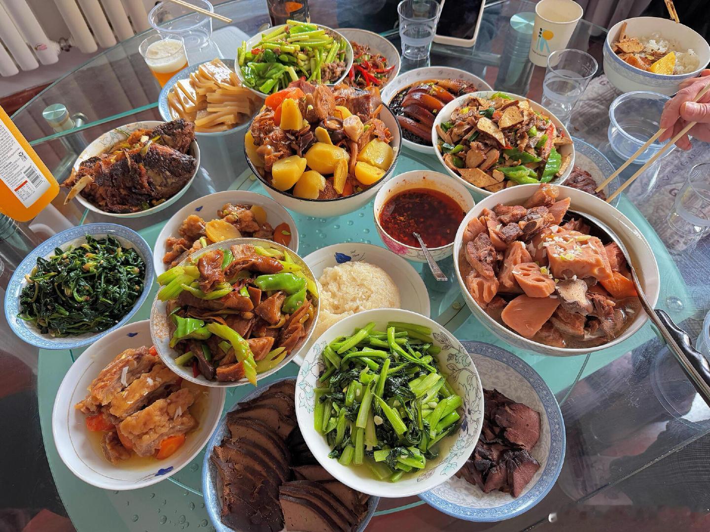 图一的年夜饭，美味可口。