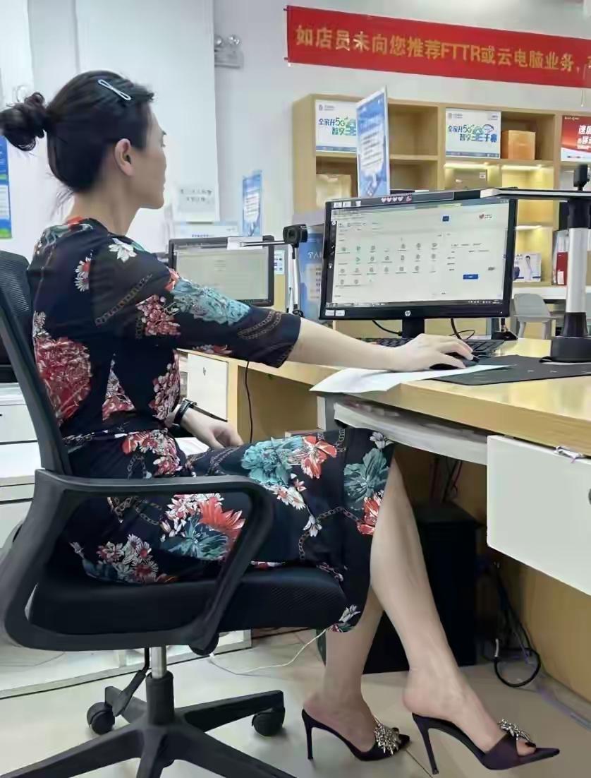 这一看就是女强人。