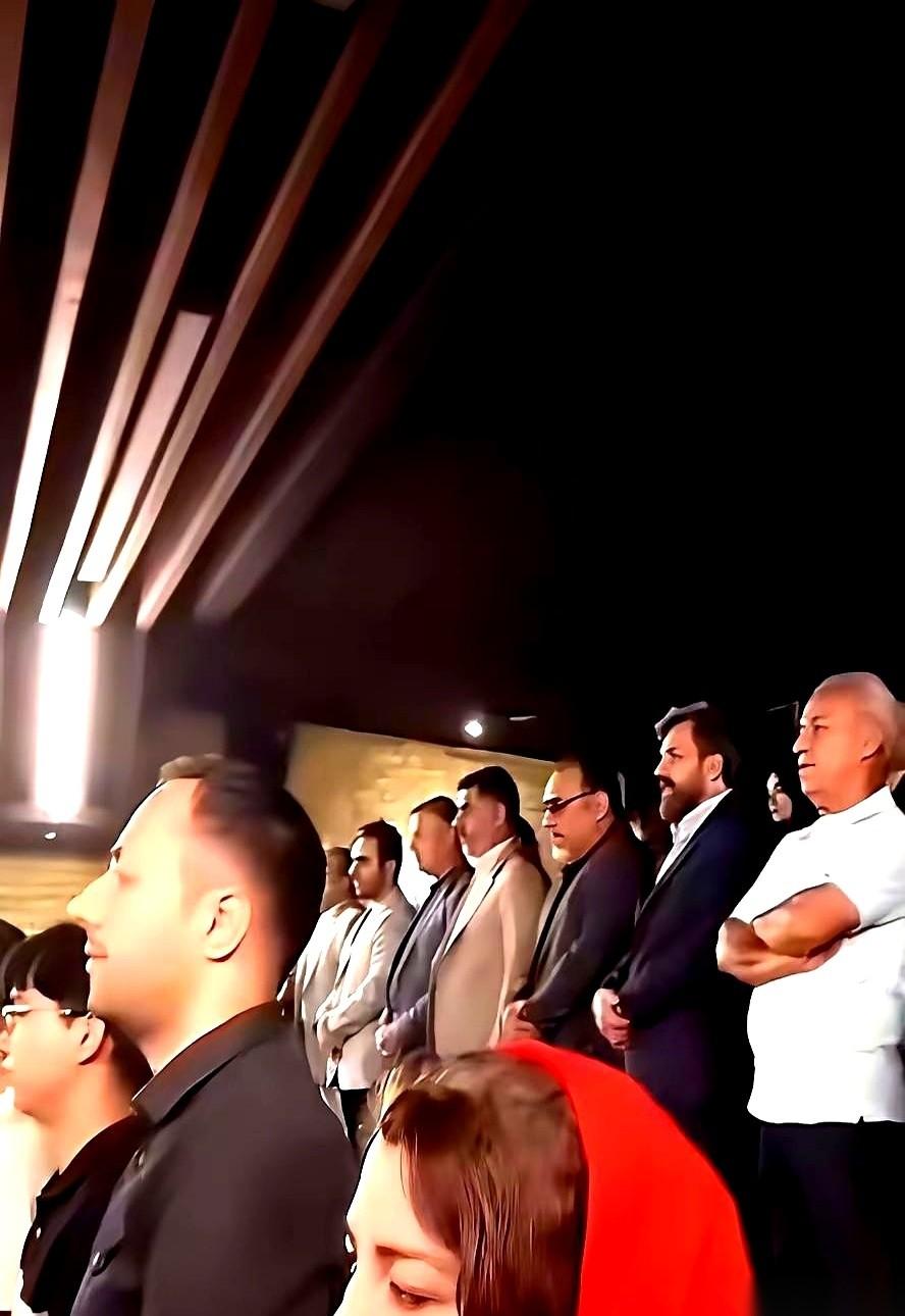 你知道伊朗人现在怎么看我们吗？伊朗人现在看我们，早就不是单纯的“友好国家”那