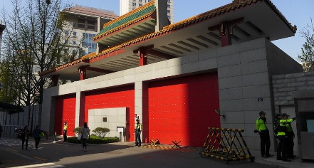 韩媒：中国外交官就首尔反华示威向韩国政府寻求保护俄罗斯卫星通讯社2025年