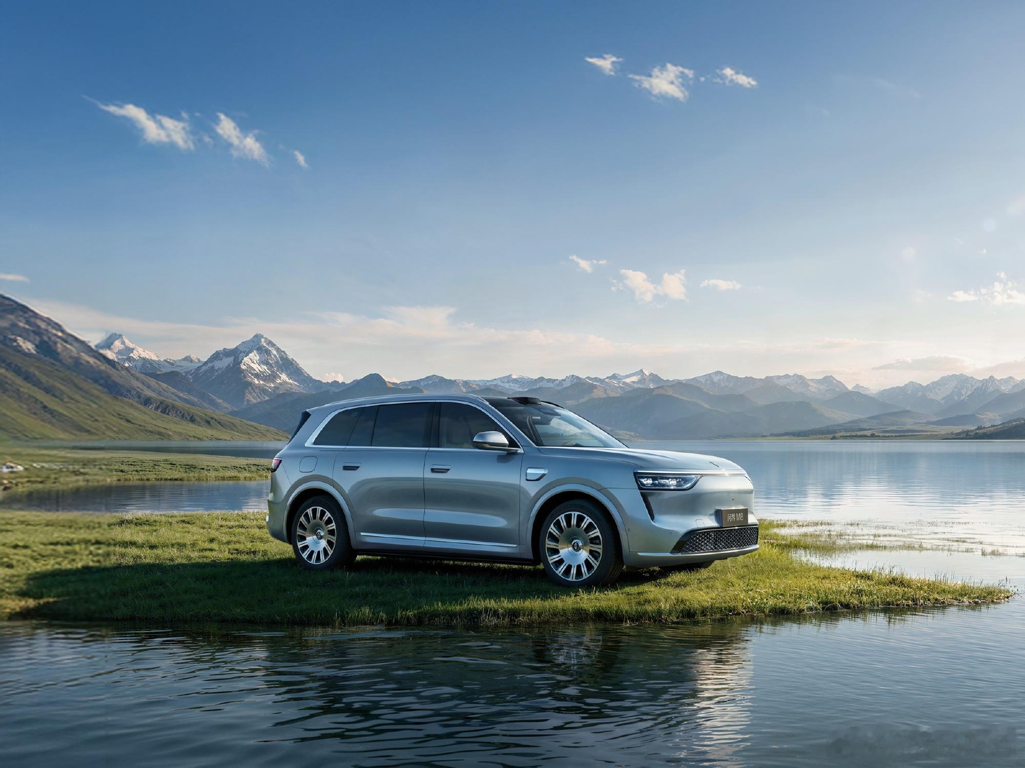 赛力斯新款问界M8官图发布9月25日，赛力斯全面主导问界之后首款车型新款问界M8