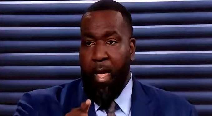 帕金斯怒喷：艾顿就是个骗子，两年内滚出NBA！对独行侠，16次出手，哐哐打