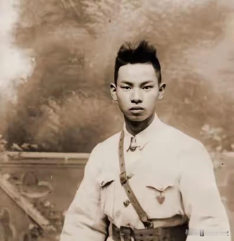 新婚第六天，他诀别妻子，奔赴抗日战场。29岁的滇军连长黄人钦，在台儿庄血战中壮烈