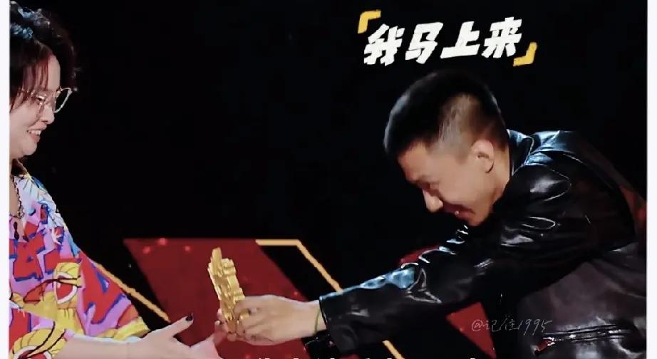 脱口秀变天了，去年最火的两个演员，付航和刘旸第一轮PK就都输了，晋级区全是新选手