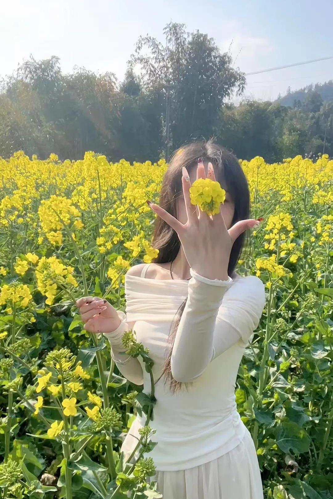 女人最不在乎的是爱她的男人！男人最在乎的是他爱的女人，发现没有，男人不管你有多爱