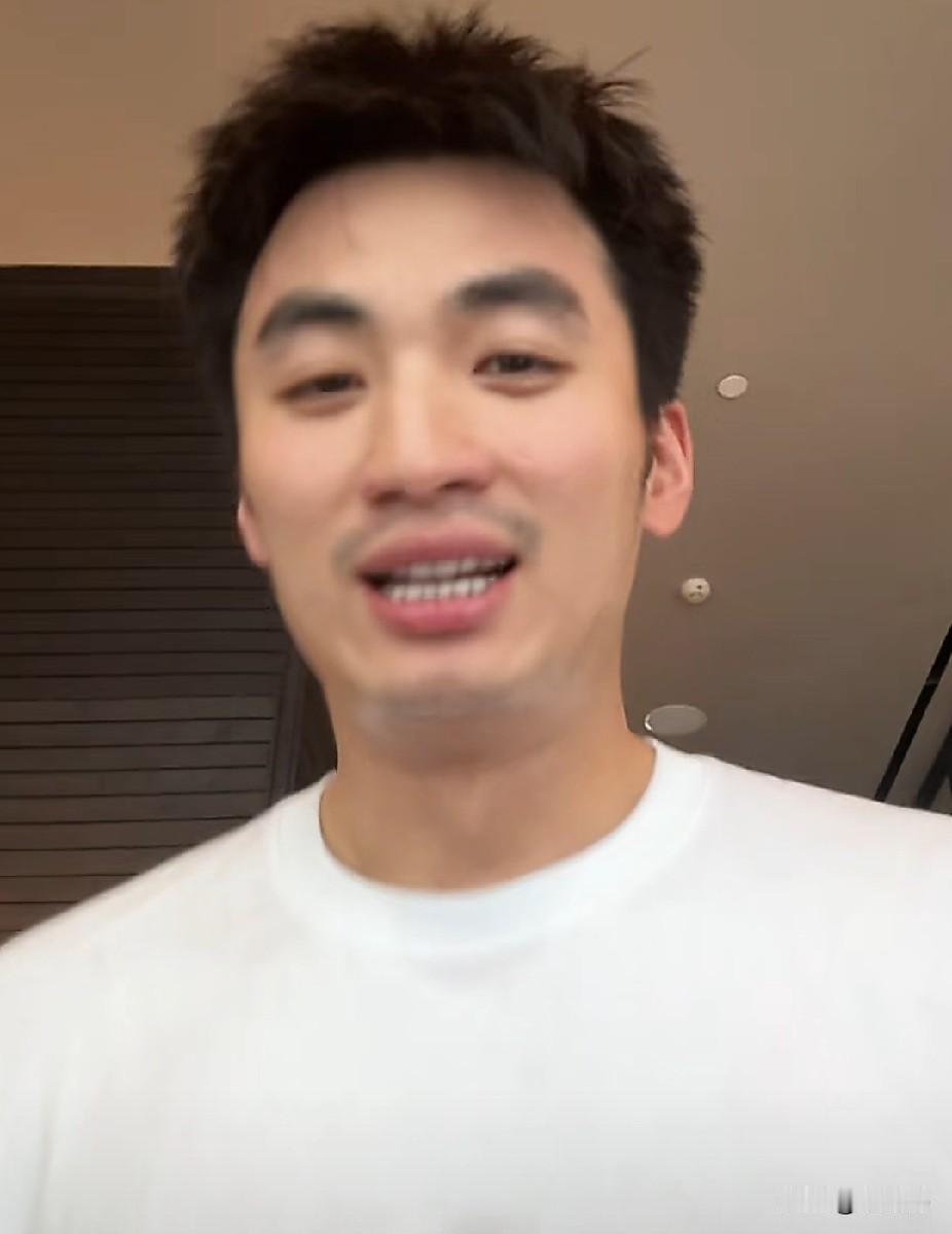 于德豪谈失业：“没办法，失业了，没有球队签啊，这次来四川，主要是给奇哥加油的
