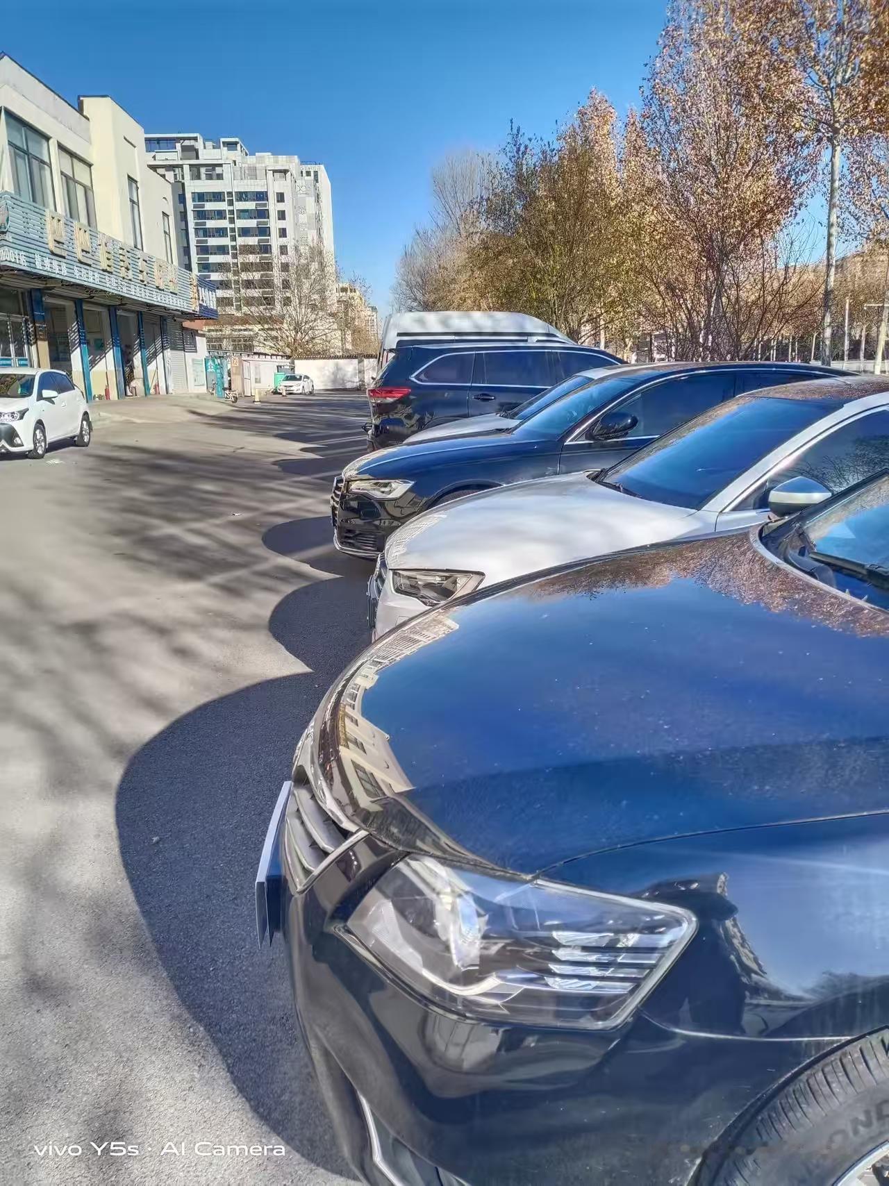 河南俩小伙骑行西藏，在4000多米海拔的无人区缺食少水，前一晚露营挨饿，距补给点