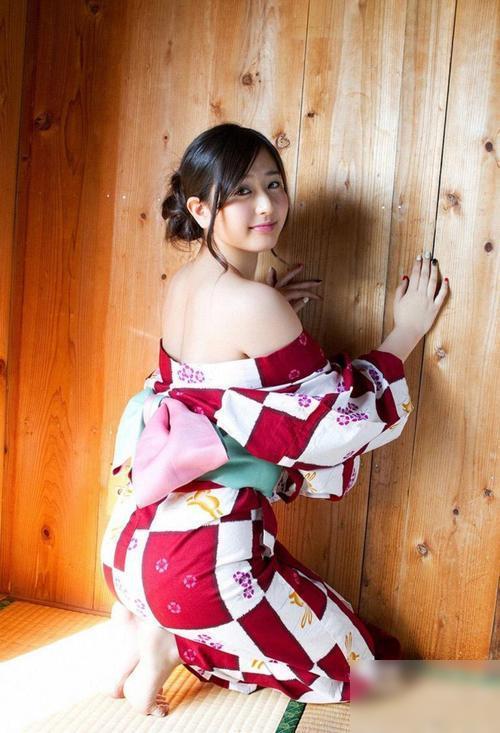 网传日本约49%已婚女性婚外出轨情况，颠覆固有认知，真的如此吗？先说个很多