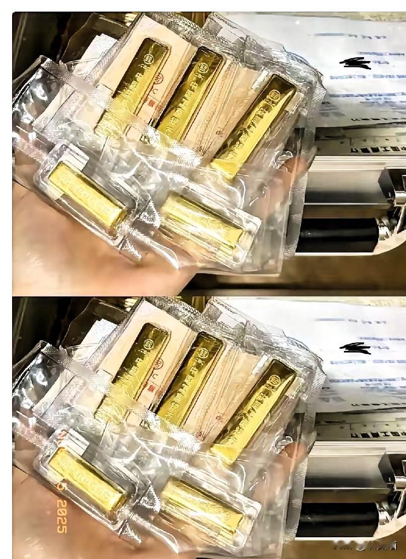 手里握超500克黄金的朋友，今晚怕是要在刷新金价中度过了吧！这波金价狂泻来得