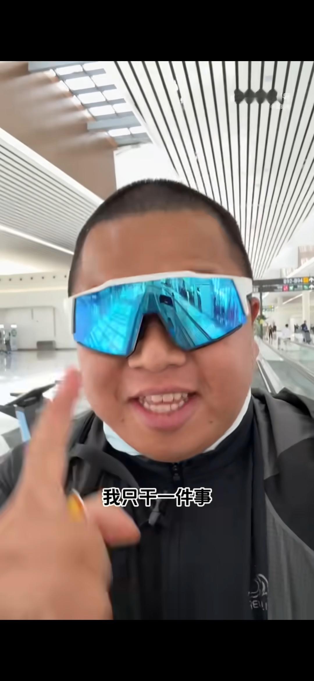 蓝战非称被绑架太可怕了除了中国外面没有哪个地方是安全的