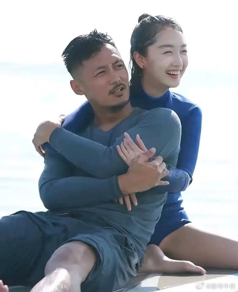 周冬雨周冬雨自曝和余文乐录恋综很走心估计永远忘不了余文乐，原因很简单，不是余文乐