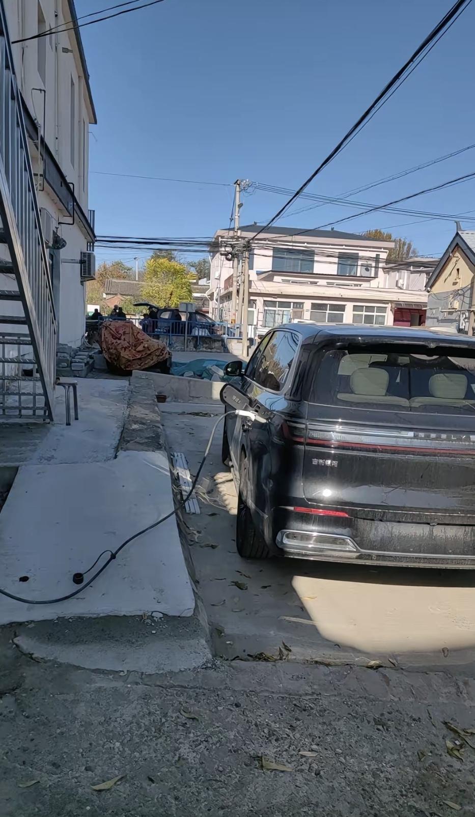 我爸上周可遭罪了,北京临时取消购车补贴那会儿正是他提新车的关键期.十二号晚上他儿