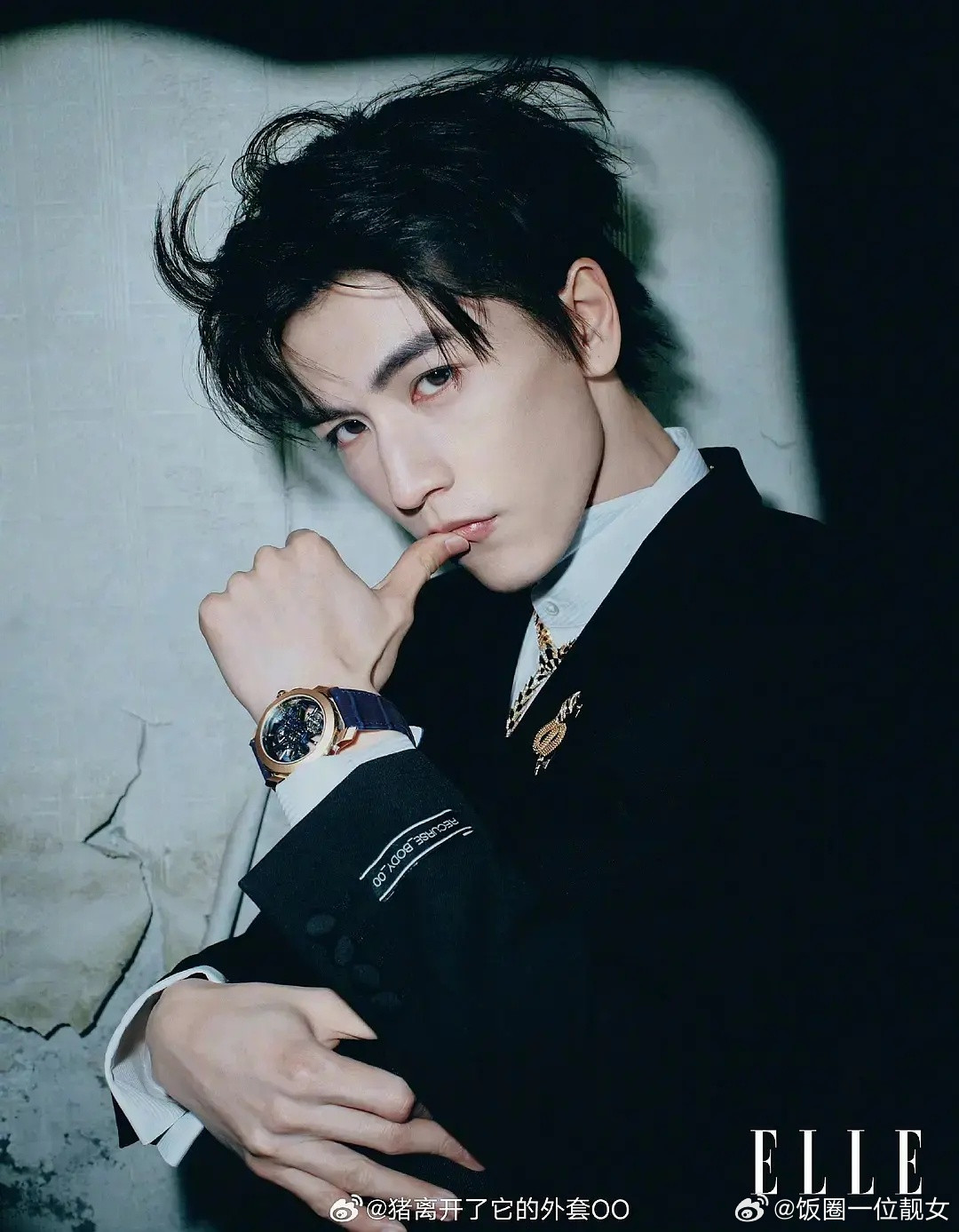 完了，张凌赫最擅长的硬照也一言难尽了。。。