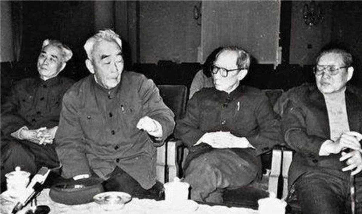 三兄弟同为黄埔军校出身，皆成为将军却都选择起义，结局为何各不相同？1948年1