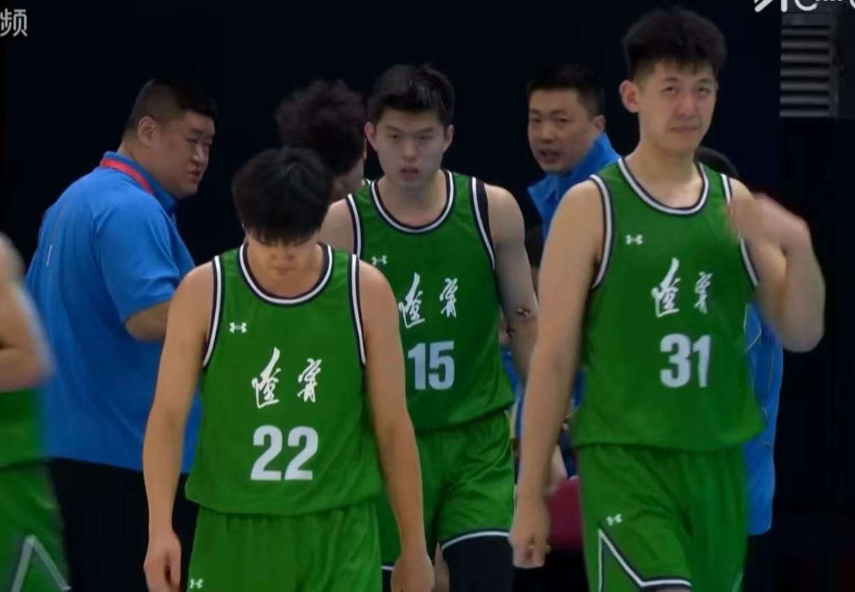 刘金雨、何佳轩、孙祥翔这哥仨，辽宁男篮当时怎么就没留住呢看！看了他们在U22赛场