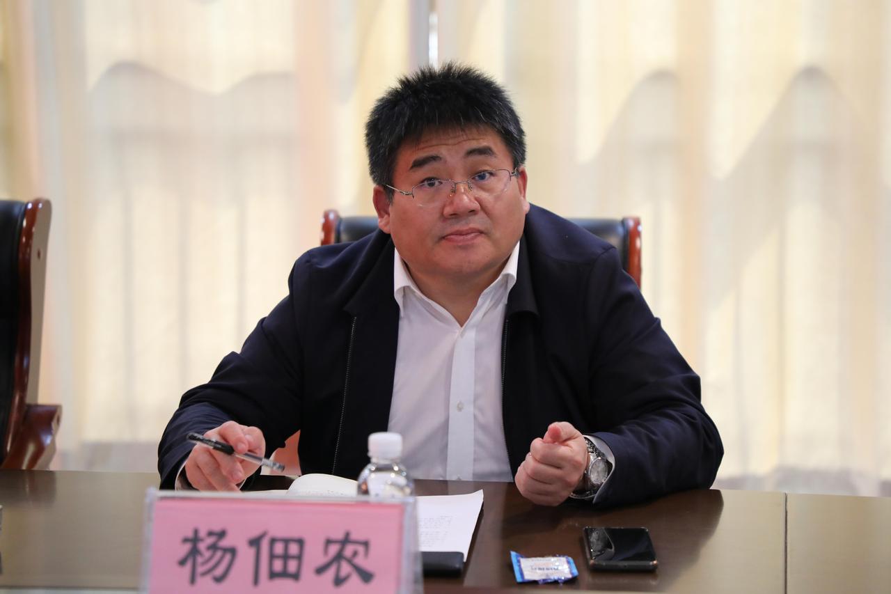 躲得过初一躲不过十五，元宵节当天，临沂市融资担保集团董事长杨佃农任上被查。杨佃农