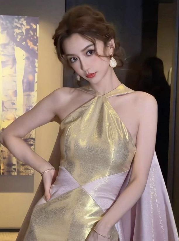 杨颖离婚后事业下滑，如今复出状态回春，杨颖怎么就从顶流变成“自甘堕落”了？离