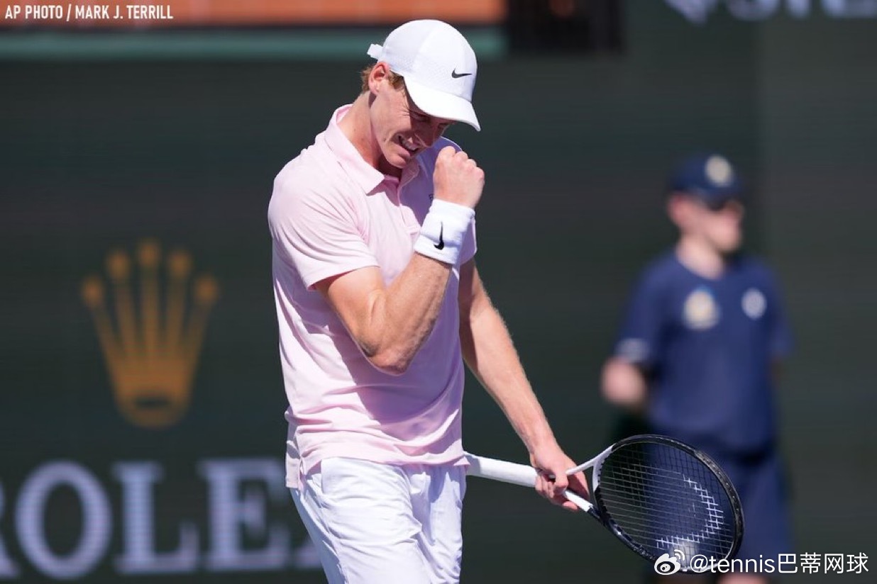 📊扬尼克·辛纳🇮🇹成为史上首位连续夺得两站ATP1000大师赛冠军且