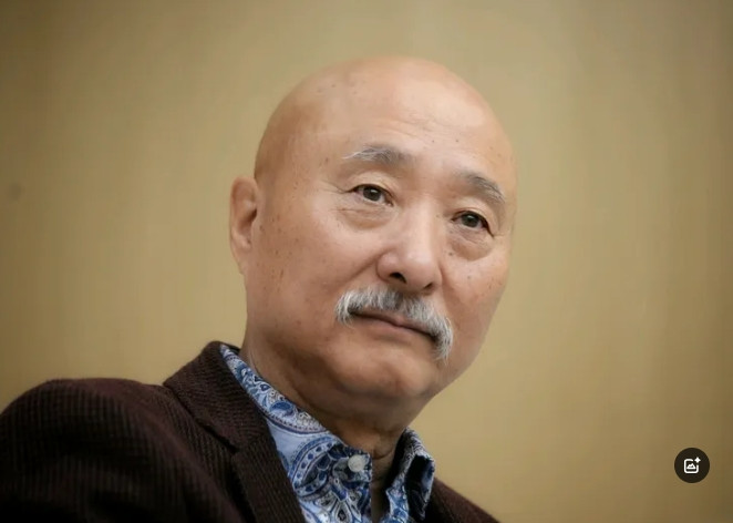 有人对陈强、陈佩斯、陈大愚三代人作出评价。陈强只能够饰演配角，陈佩斯则可以担