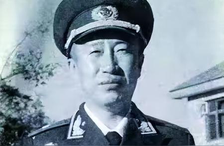 1955年军衔授勋仪式刚结束，彭老总就气急败坏的找到毛主席：“我当不了这个元帅！