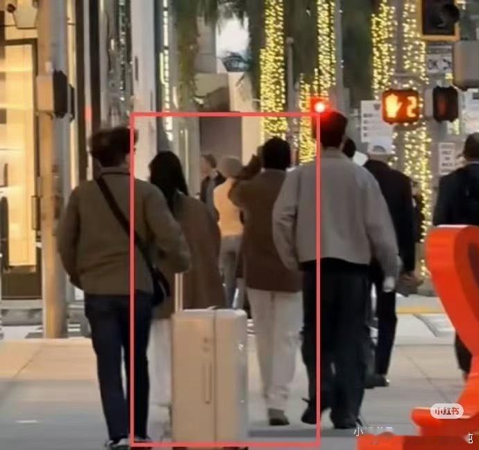 林俊杰回应恋情太圈粉！把"偶像恋爱"活成暖心教科书✨谁懂啊！44岁的林俊杰突然因