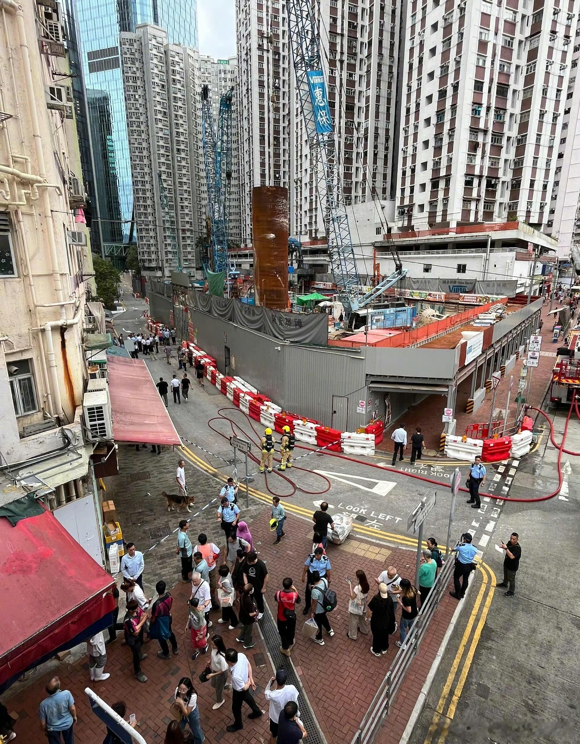 香港炸弹香港这几天太迷幻了，从线人到黄金大劫案到拆弹专家，港片是真源于生活[允悲